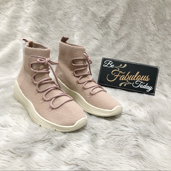 universal thread sneaker boots